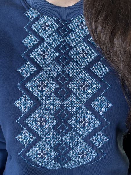 Жіноча синя вишита кофта світшот з блакитно-білим орнаментом "Агата" S ZZ-18 фото