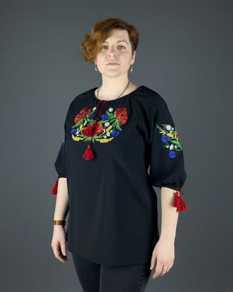 Жіноча натуральна чорна вишиванка з пишною вишивкою "Маковій цвіт" 40 SS-38 фото