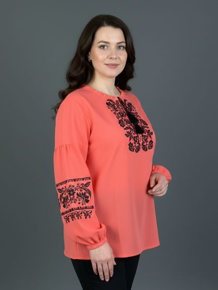 Шифонова світло коралова жіноча вишиванка з чорним орнаментом "Жоржина" 36 SS-33 фото